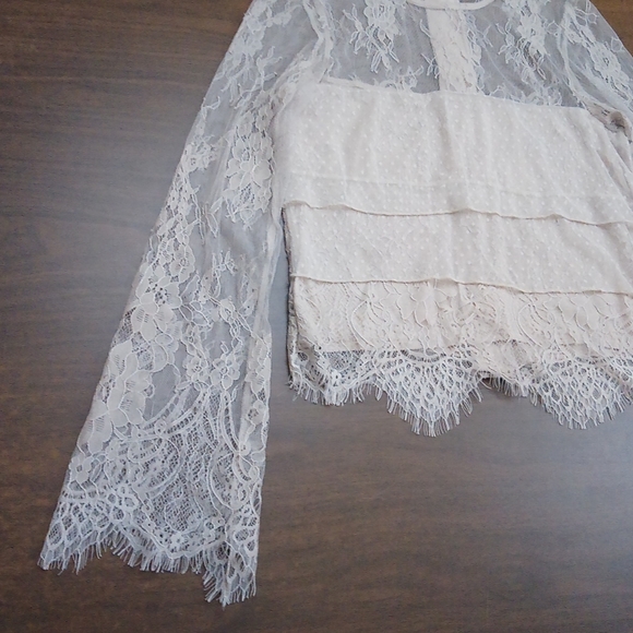 American Eagle Lacey Layered Polka-dot Long Bell Sleeve Zipper Back Blouse Top - Picture 4 of 16